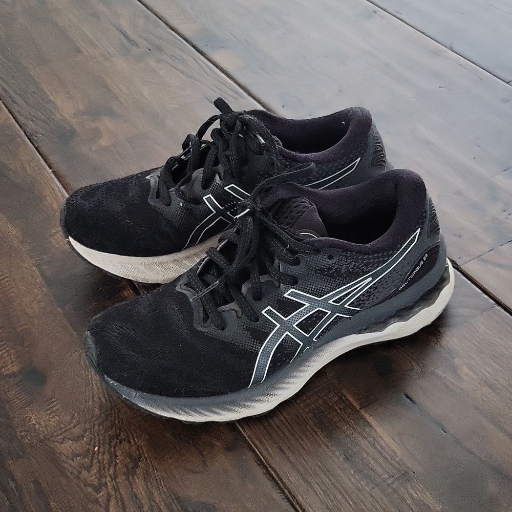 Women's ASICS 36 - Picture 1 of 5